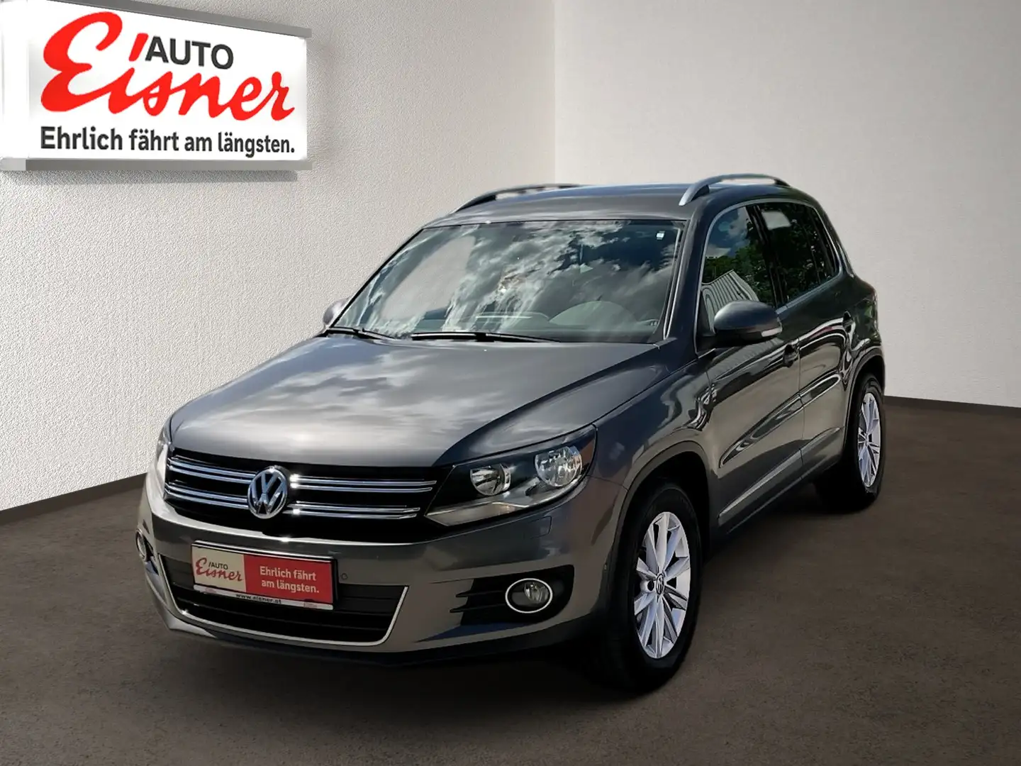 Volkswagen Tiguan 2.0 TDI BlueMotionTech Sport & Style Grau - 2