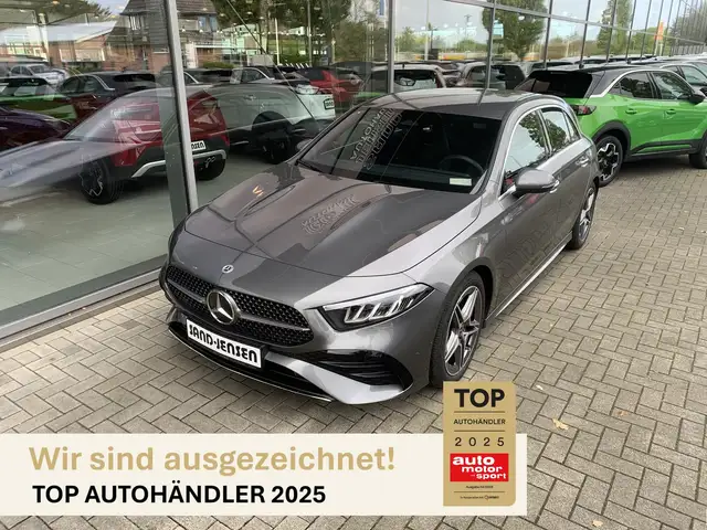 Mercedes-Benz A 200 AMG Line Premium Distr AHK Keyless Facelift