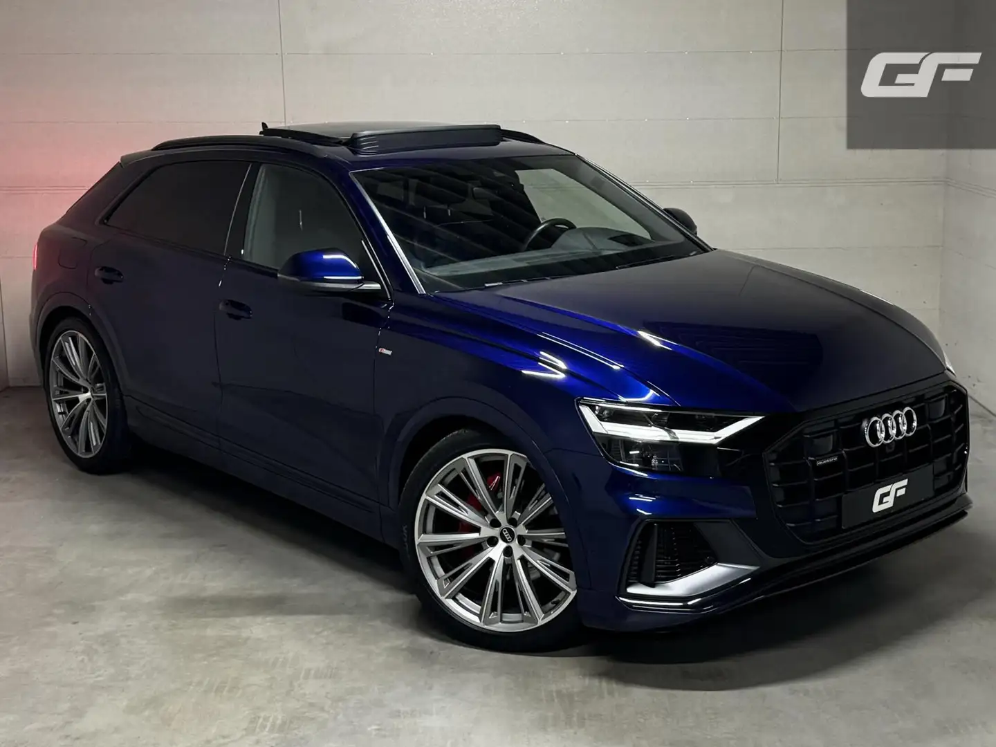 Audi Q8 55 TFSI Quattro S-Line Black Edition Pano B&O 360° Blauw - 2