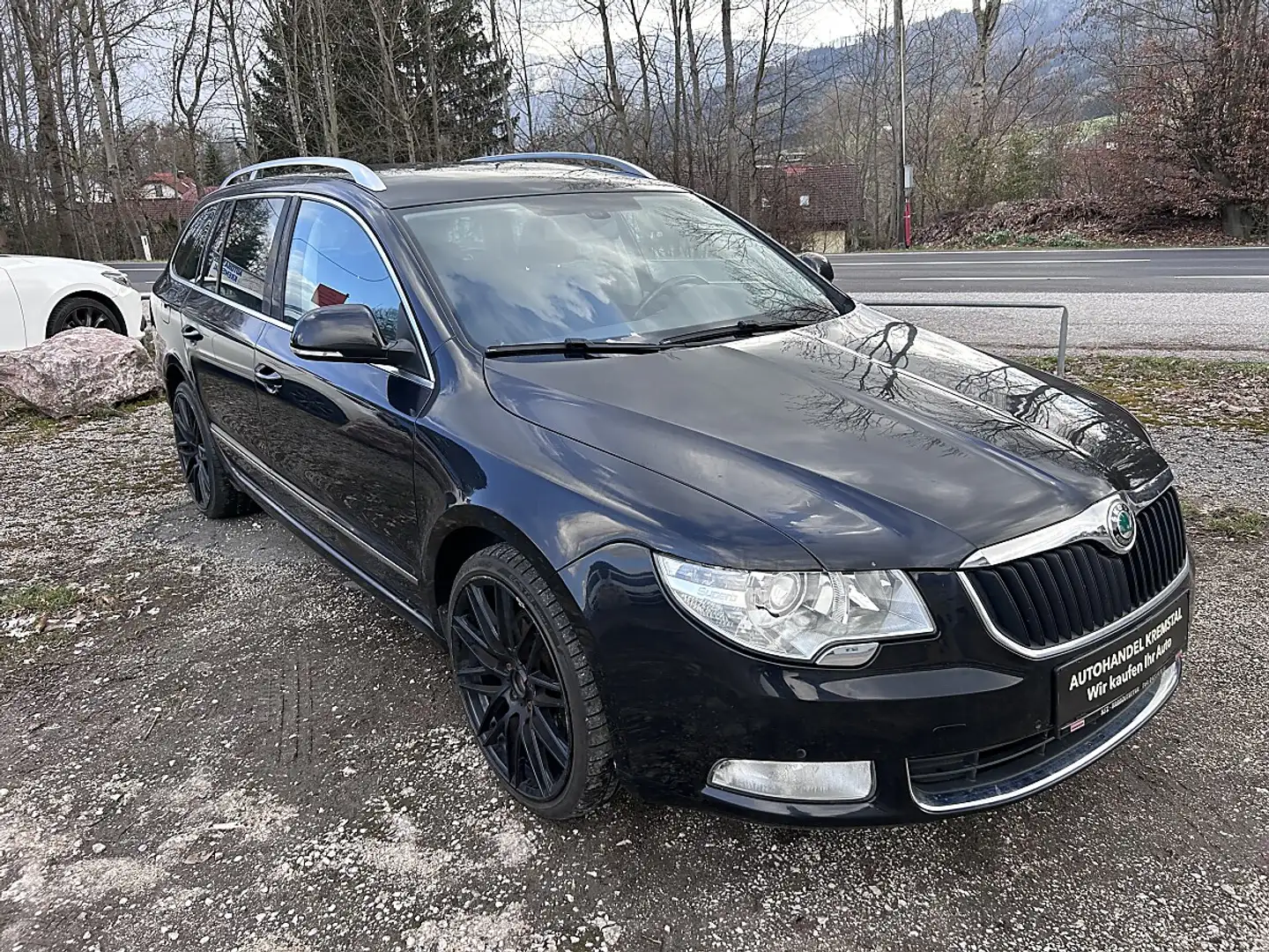 Skoda Superb Elegance 2,0 TDI CR DPF Schwarz - 2