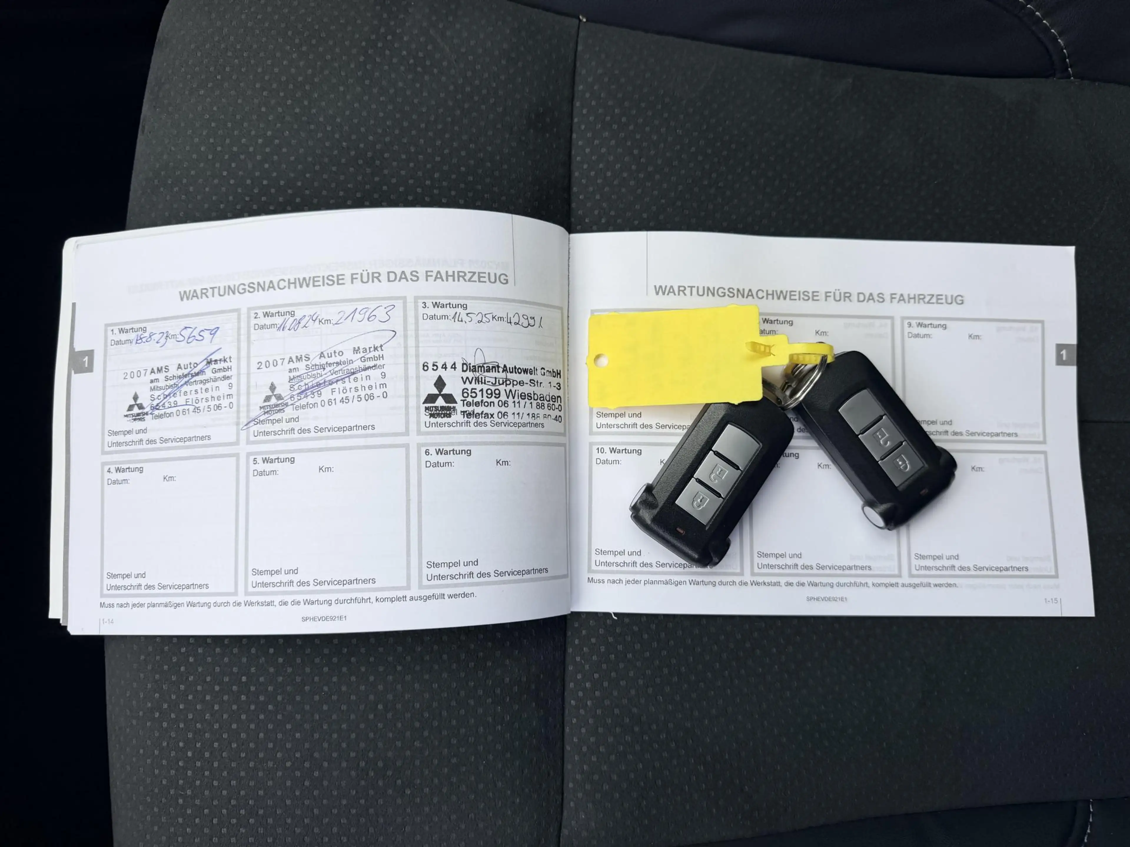 Mitsubishi Eclipse Cross 2.4 PHEV Black Edition *Winterpakket* — photo 21