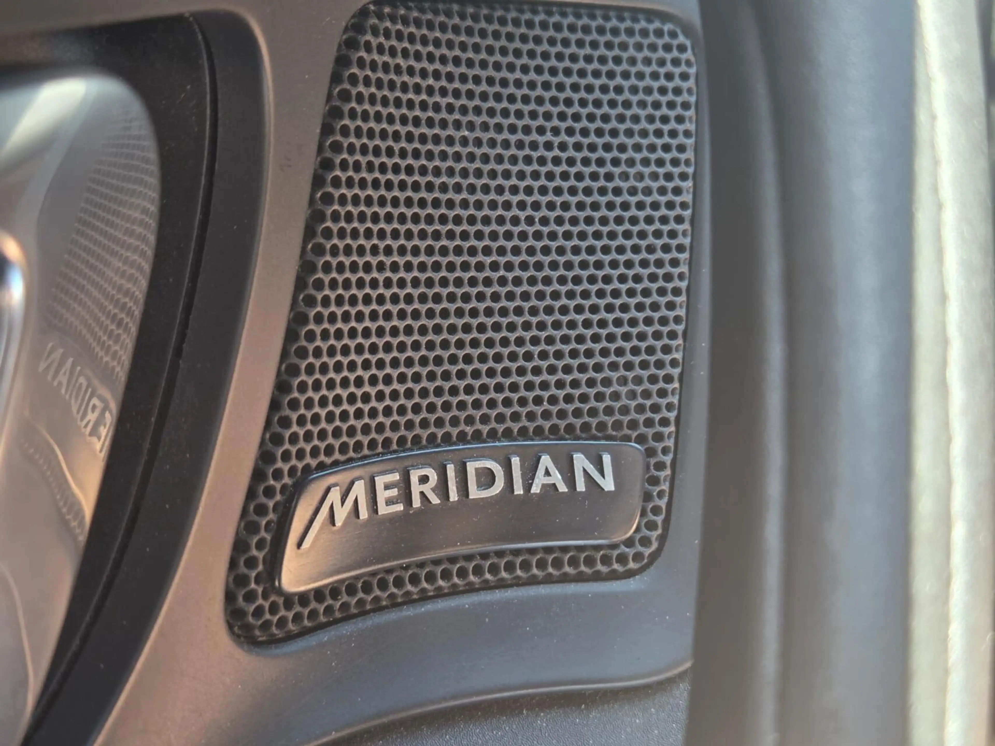 Land Rover Discovery Sport 2.0 TD4 4WD | Pano | Leder — photo 19