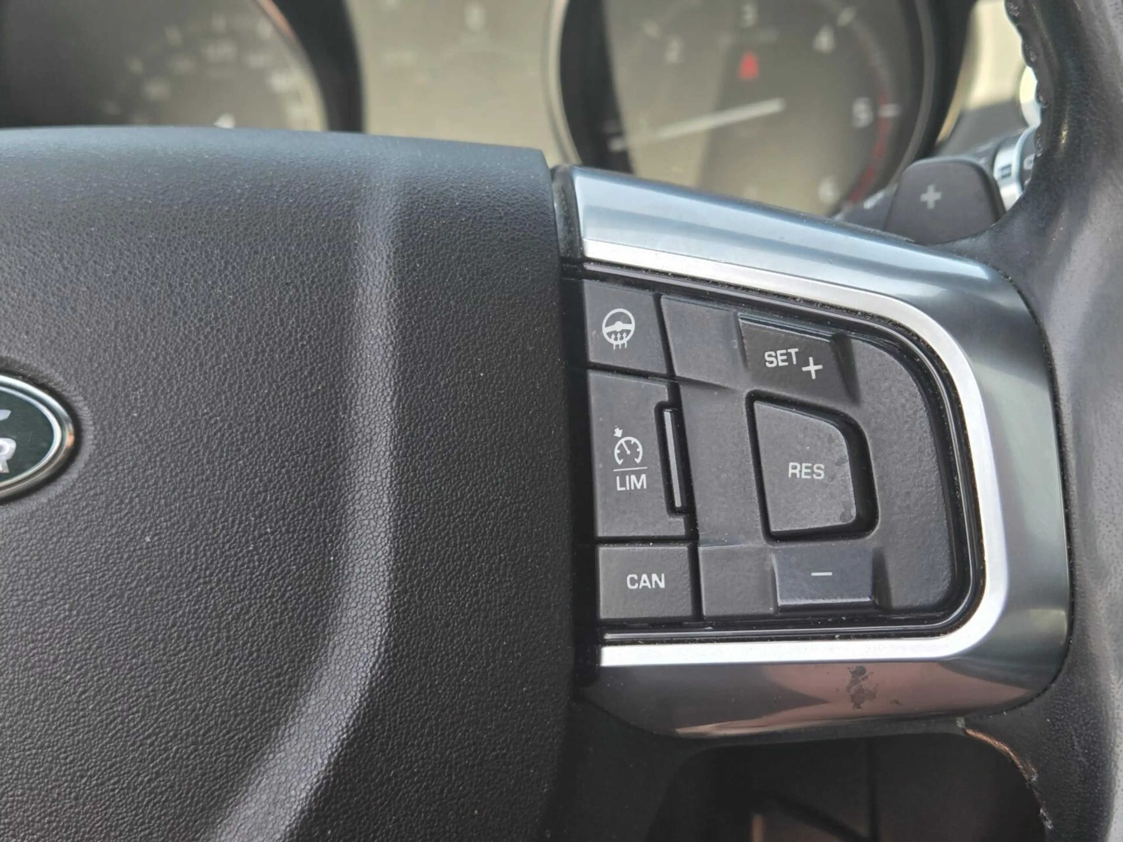 Land Rover Discovery Sport 2.0 TD4 4WD | Pano | Leder — photo 17