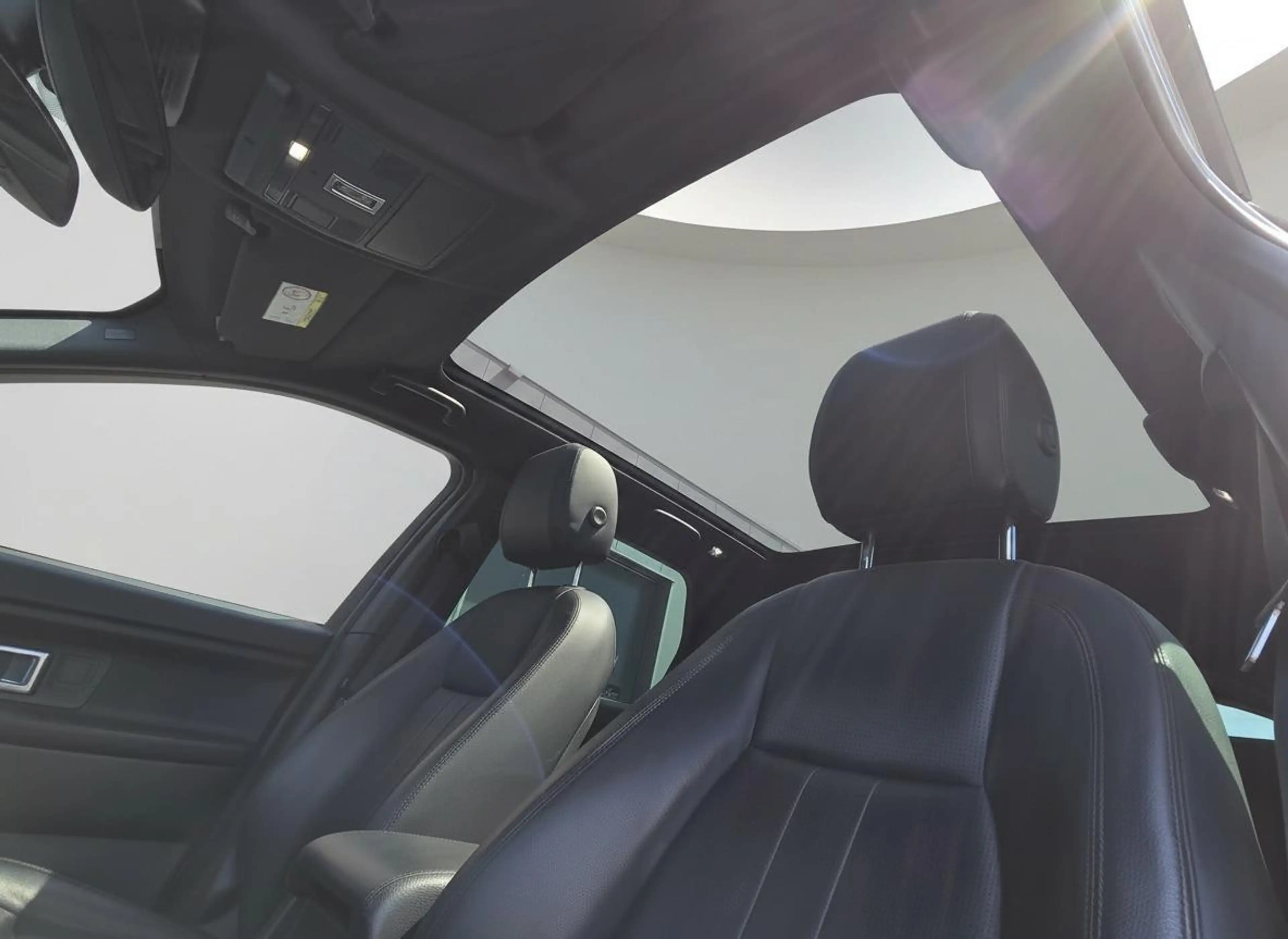 Land Rover Discovery Sport 2.0 TD4 4WD | Pano | Leder — photo 6