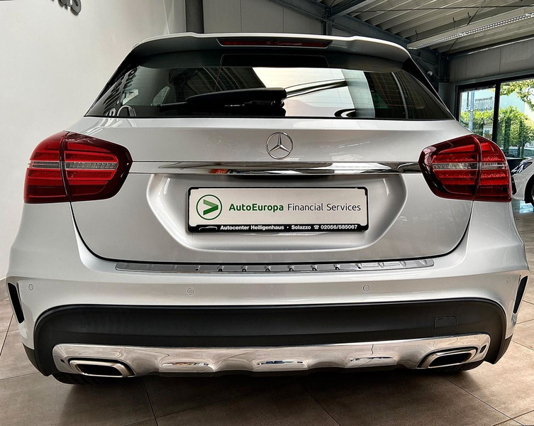 Mercedes-Benz GLA 200 AMG-Line Dynamic Select Navi SHZ LED — photo 5