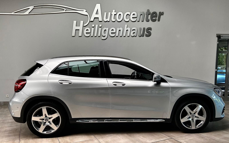 Mercedes-Benz GLA 200 AMG-Line Dynamic Select Navi SHZ LED — photo 2