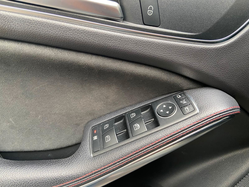 Mercedes-Benz GLA 200 AMG-Line Dynamic Select Navi SHZ LED — photo 13