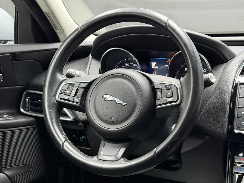Jaguar XE 2.0 D E-Performance * GPS + REGU + GARANTIE * — photo 12