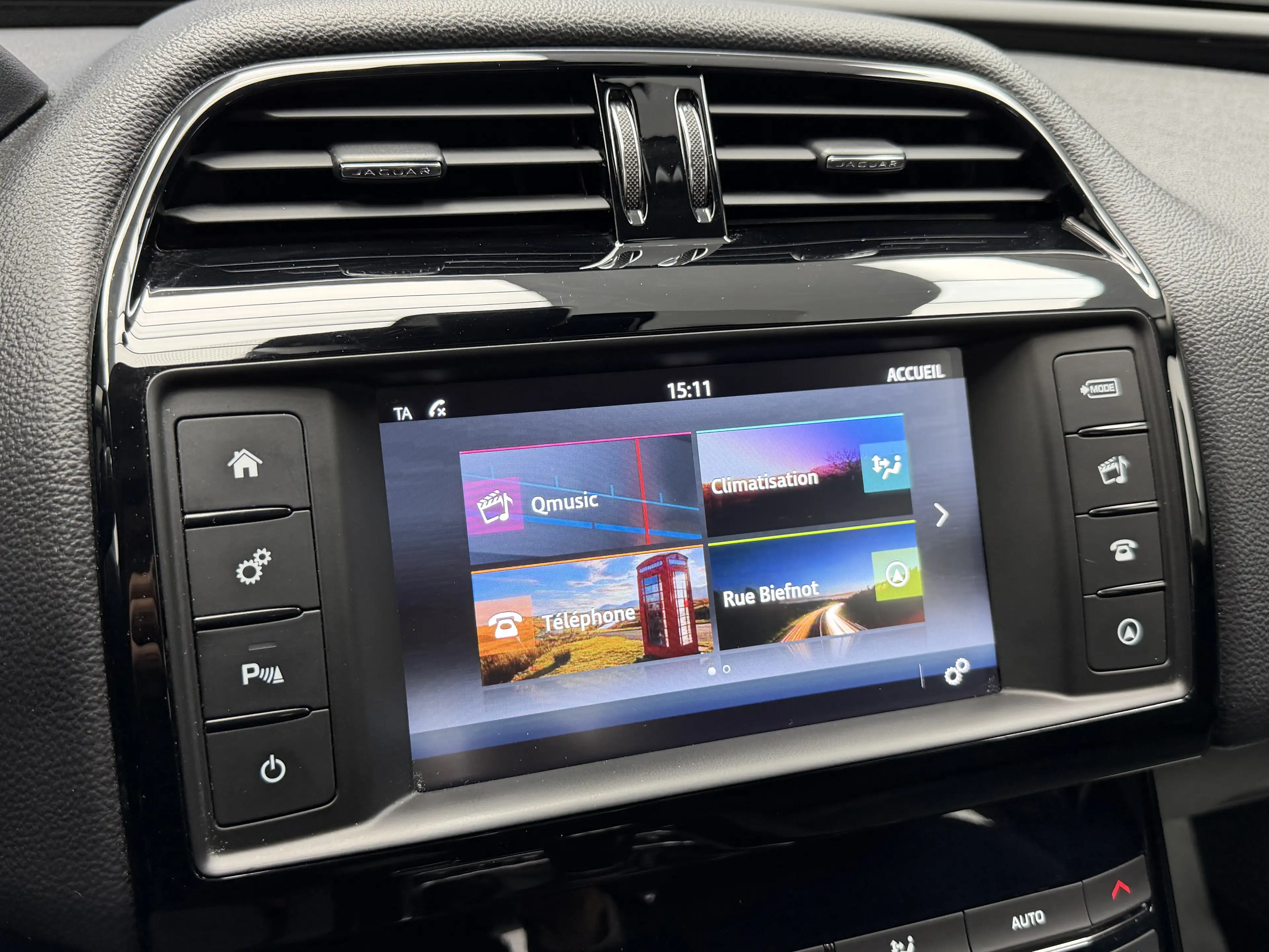 Jaguar XE 2.0 D E-Performance * GPS + REGU + GARANTIE * — photo 13
