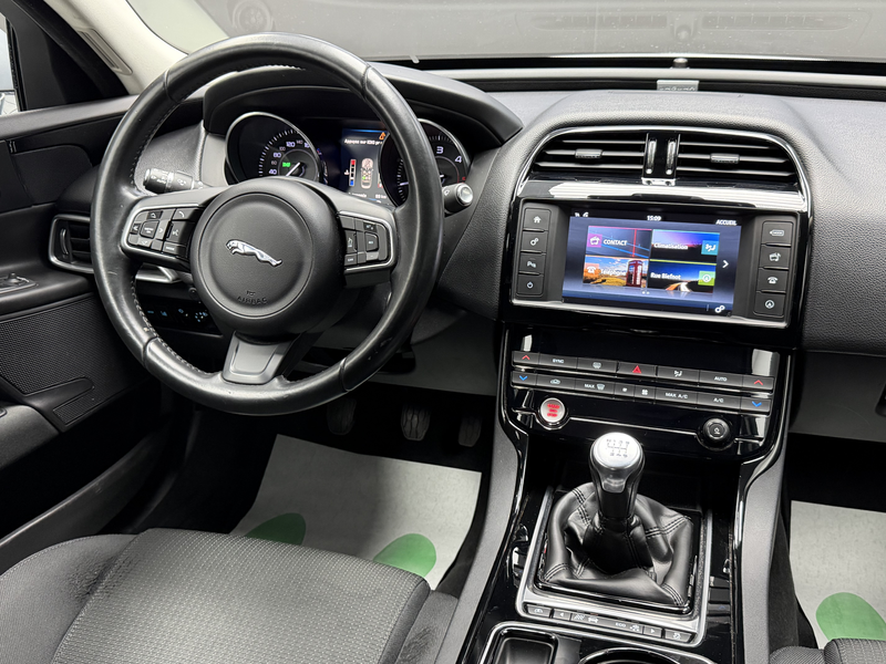 Jaguar XE 2.0 D E-Performance * GPS + REGU + GARANTIE * — photo 11
