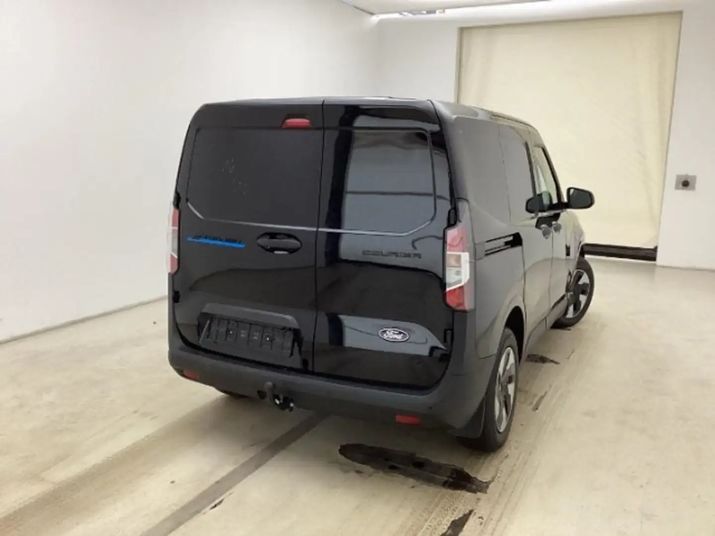 Ford Transit Courier BEV Trend AHK  Klimaautom Musikstreaming DAB Schwarz - 2