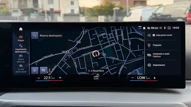 BMW 3 Series view 14