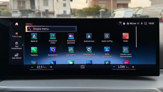BMW 3 Series view 15