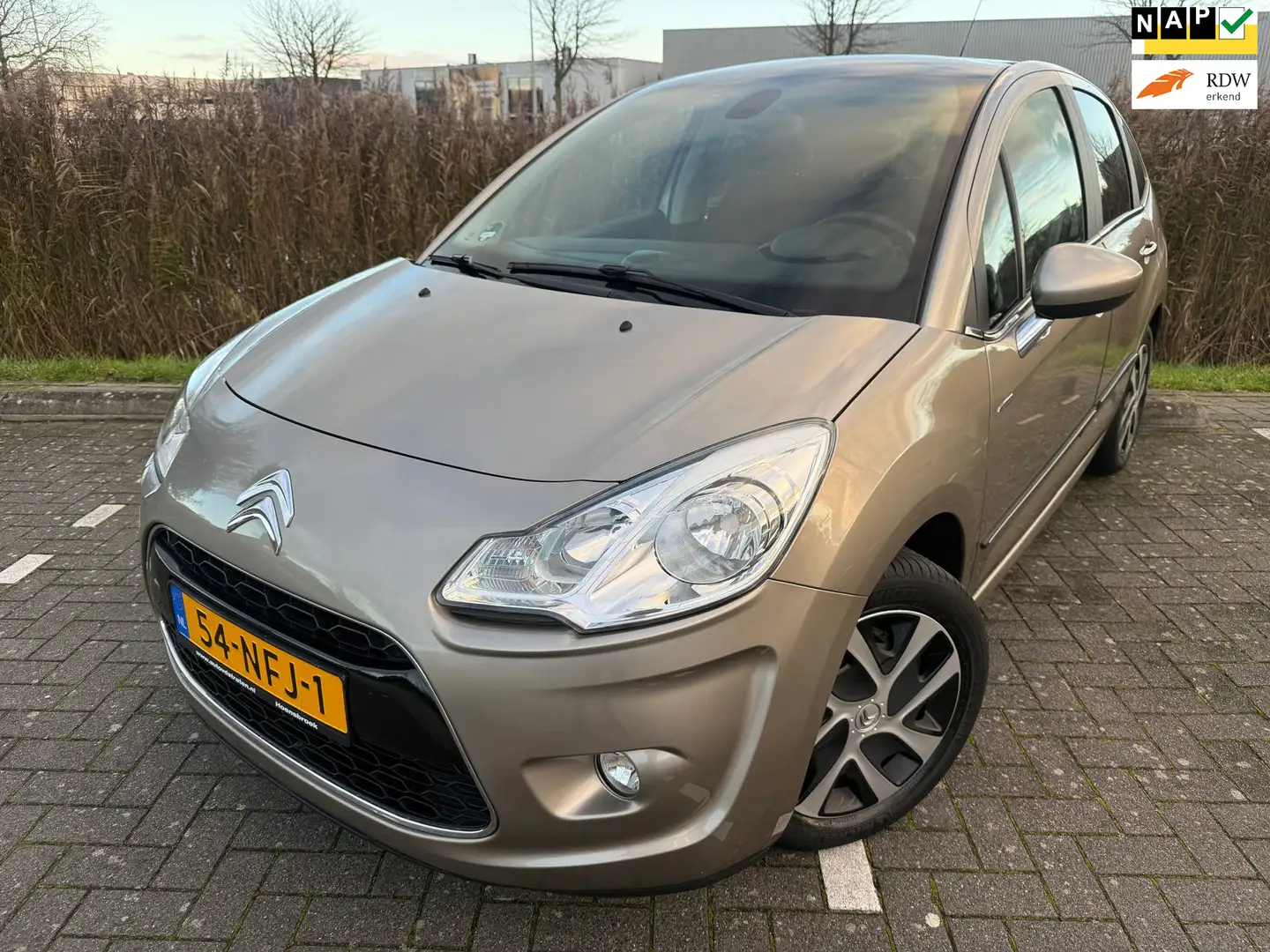 Citroen C3 1.4 VTi Exclusive*AIRCO*APK*NAP*ELKLT-RAAM*CRUISE* Beige - 1