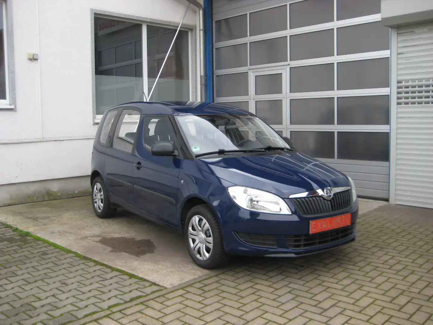 Skoda Roomster 1.4 MPI Ambition PLUS EDITION Blauw - 1