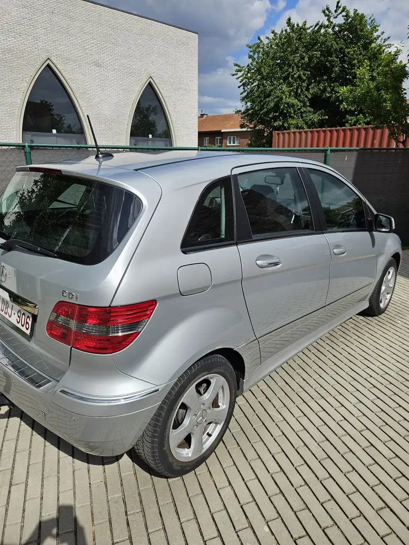 Mercedes-Benz B 180 CDI - 2