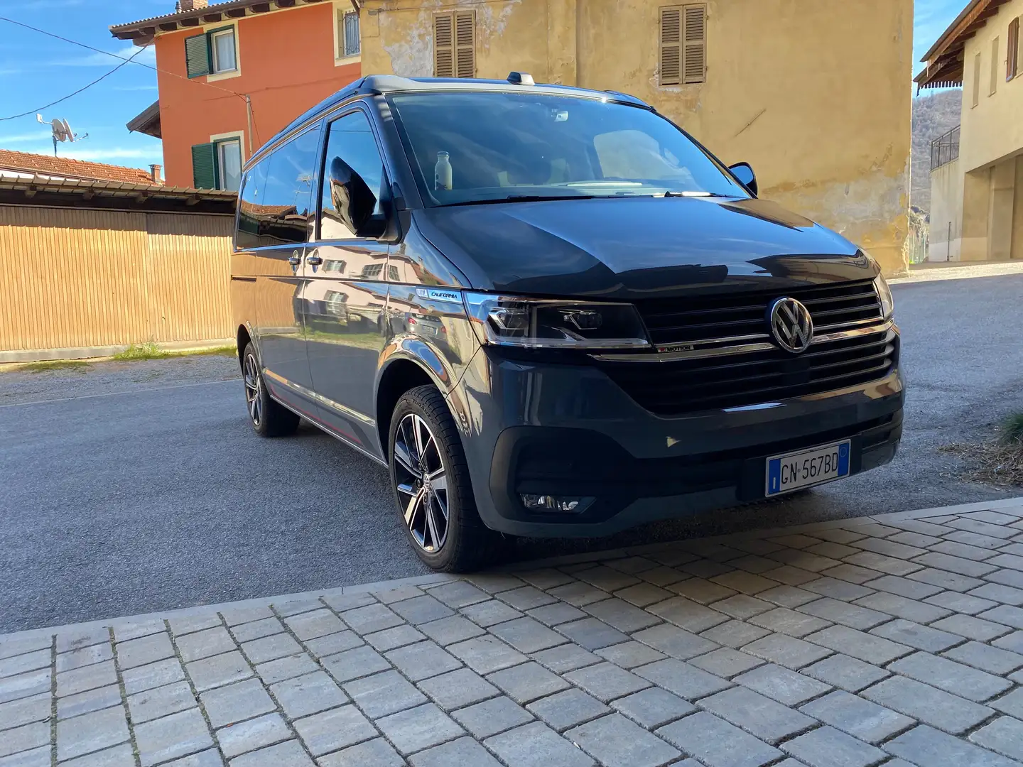 Volkswagen T6.1 California beach camper edition - 1