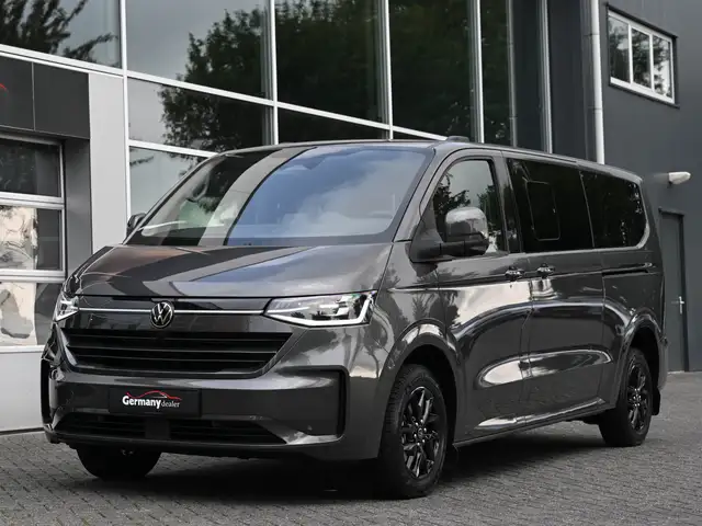 Volkswagen Transporter view 5