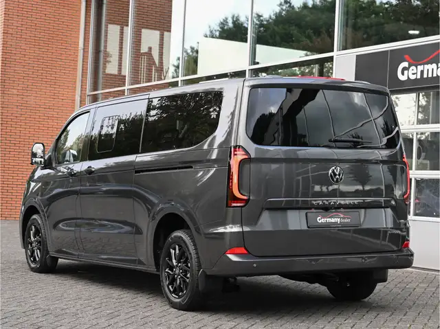 Volkswagen Transporter view 6