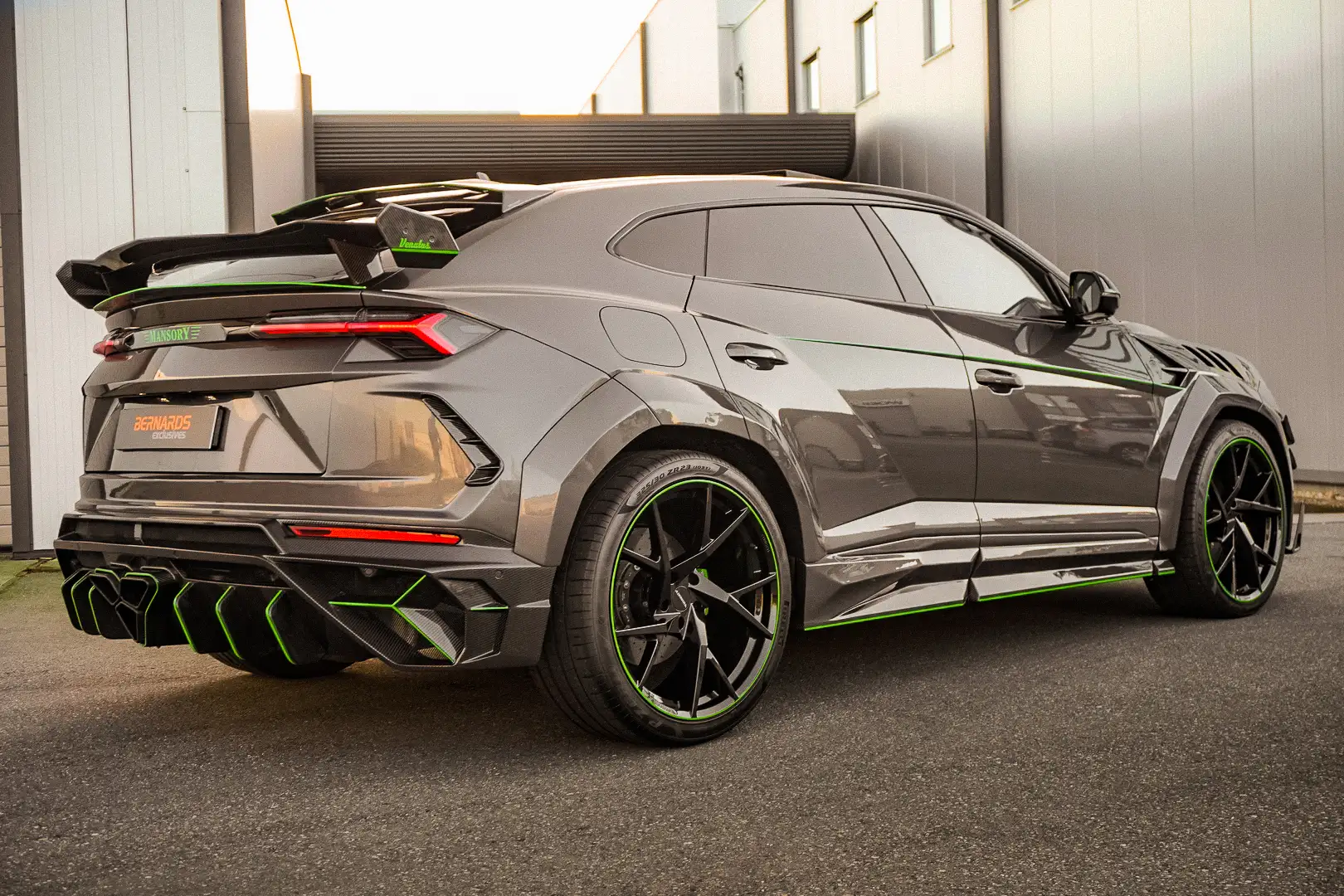 Lamborghini Urus V8 - Mansory Venatus - Grigio Keres Grigio - 2