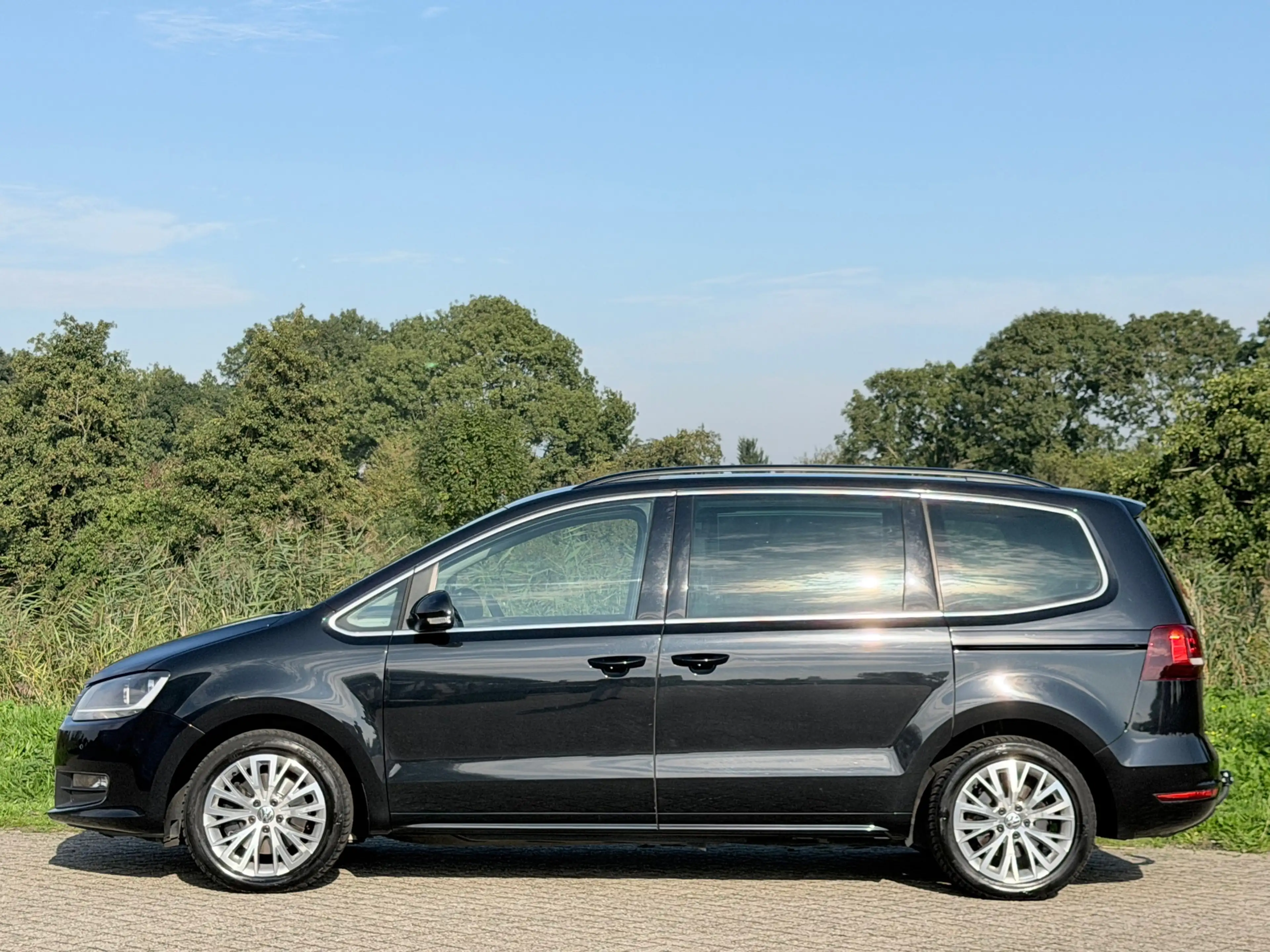 Volkswagen Sharan 1.4 TSI Highline 7pers. Automaat - Deep Black Pear — photo 31