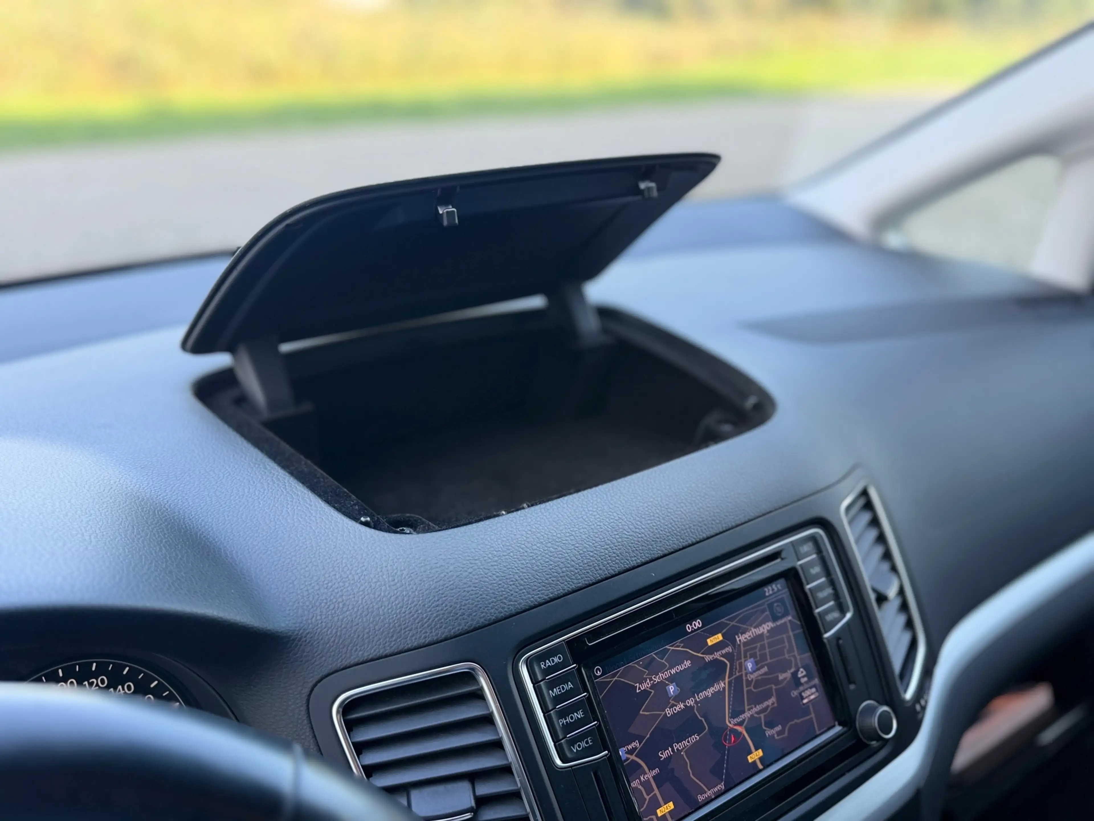 Volkswagen Sharan 1.4 TSI Highline 7pers. Automaat - Deep Black Pear — photo 21