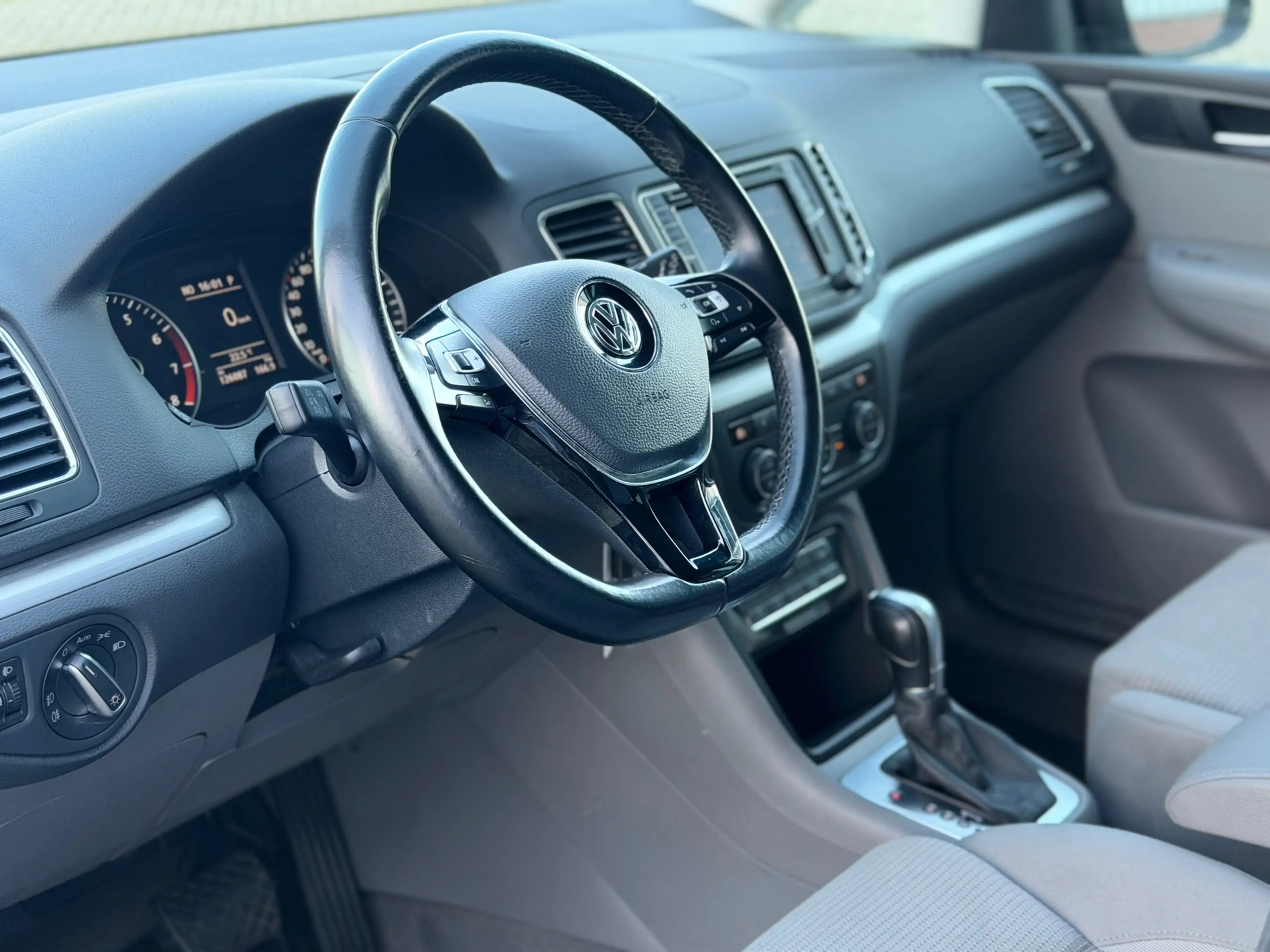 Volkswagen Sharan 1.4 TSI Highline 7pers. Automaat - Deep Black Pear — photo 8