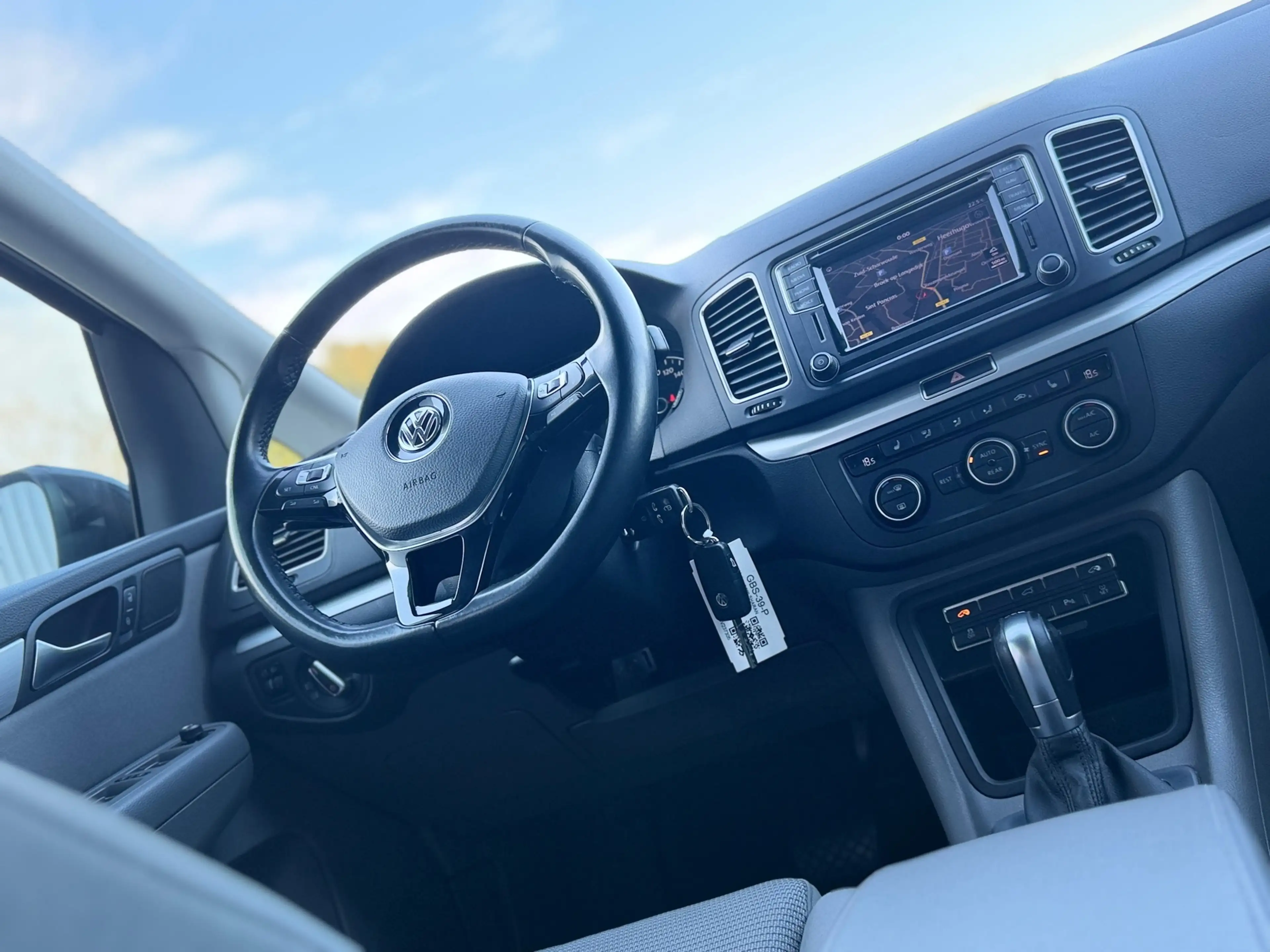 Volkswagen Sharan 1.4 TSI Highline 7pers. Automaat - Deep Black Pear — photo 3