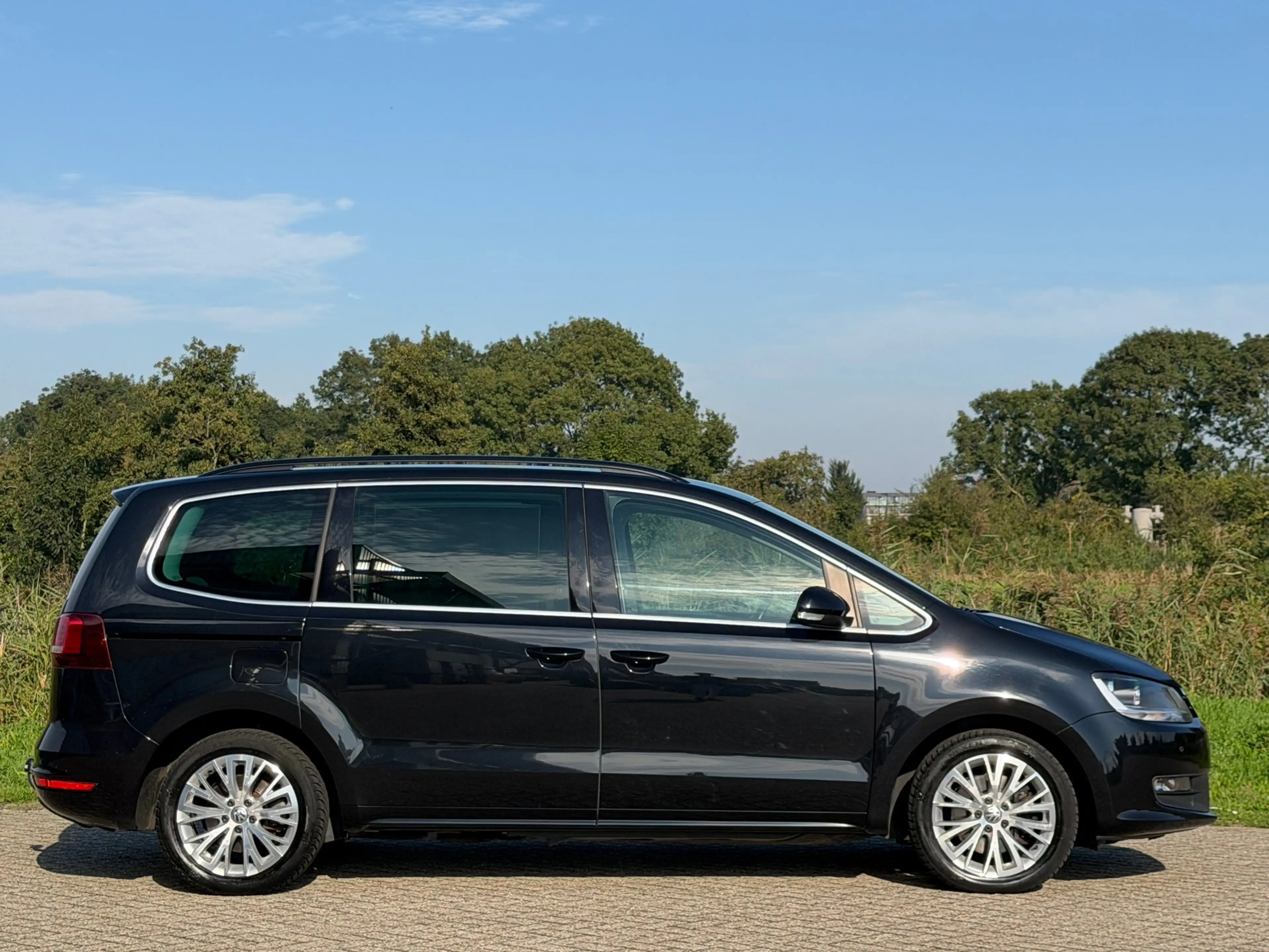 Volkswagen Sharan 1.4 TSI Highline 7pers. Automaat - Deep Black Pear — photo 37