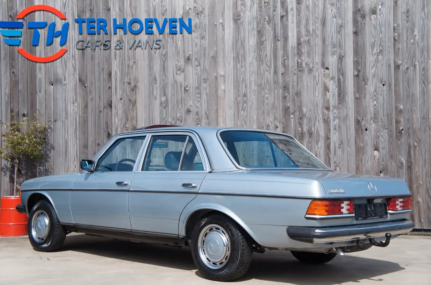 Mercedes-Benz 300 D W123 H-Zulassung Schiebedach 8-fach 65KW - 2