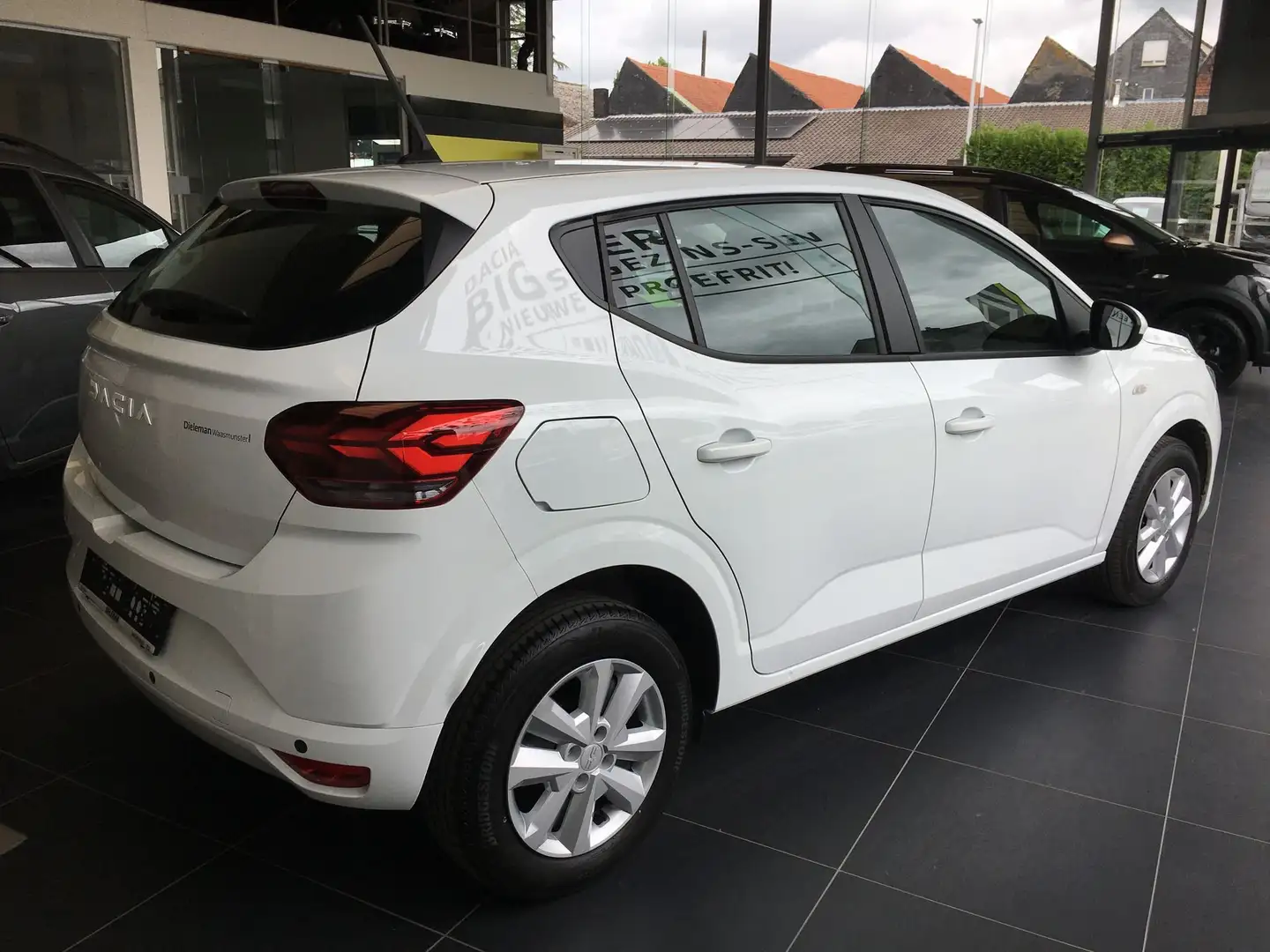 Dacia Sandero TCe Expression CVT - 2