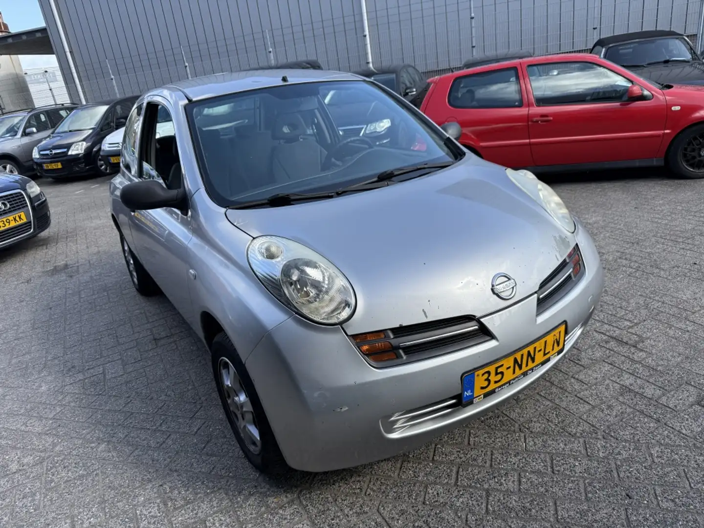 Nissan Micra 1.2 Visia Grau - 1