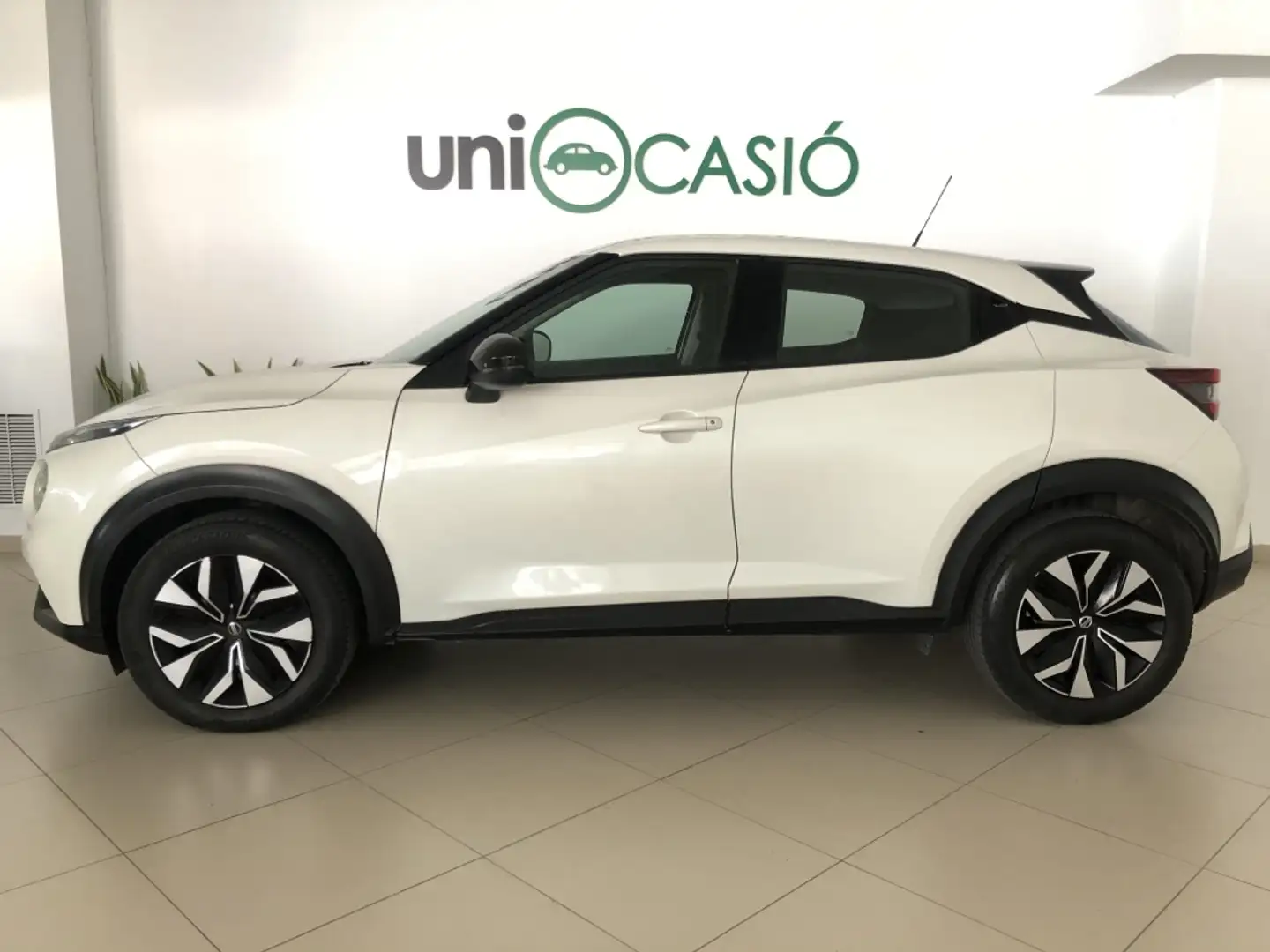 Nissan Juke 1.0 DIG-T Acenta 4x2 114 - 2
