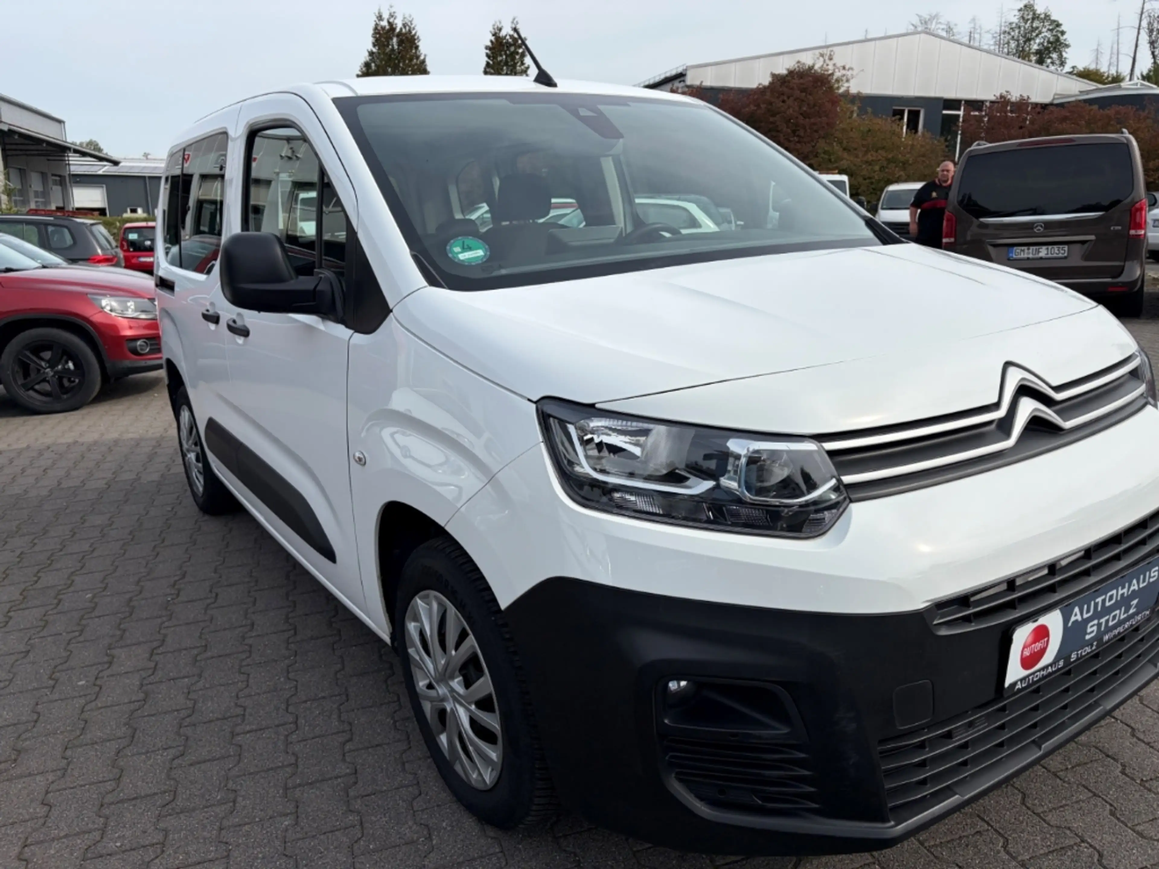 Citroen Berlingo Live Pack M Navi Apple CarPlay Android Auto DAB SH — photo 10