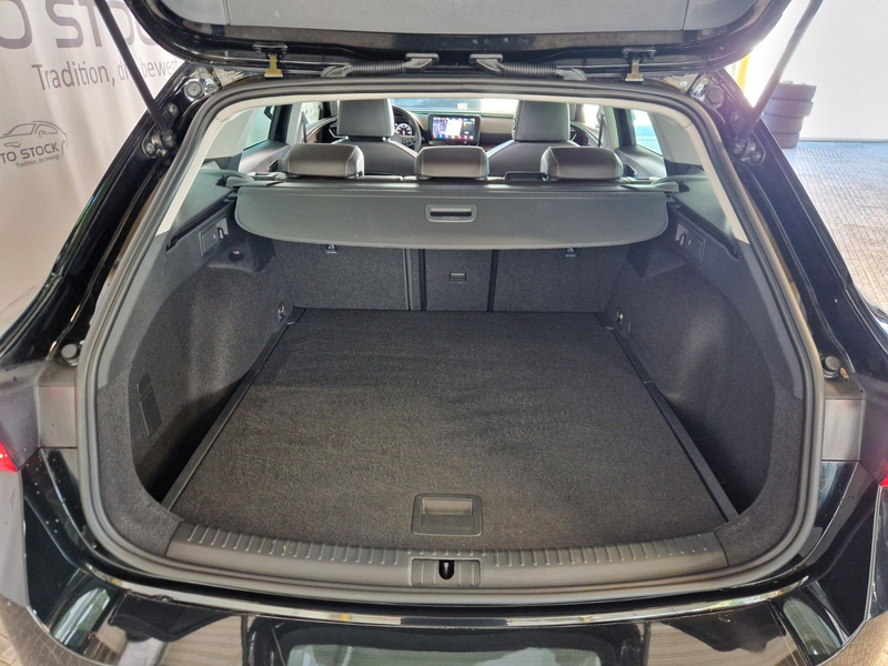SEAT Leon ST 1.5 eTSI DSG Xcellence LED Navi PDC SH — photo 13
