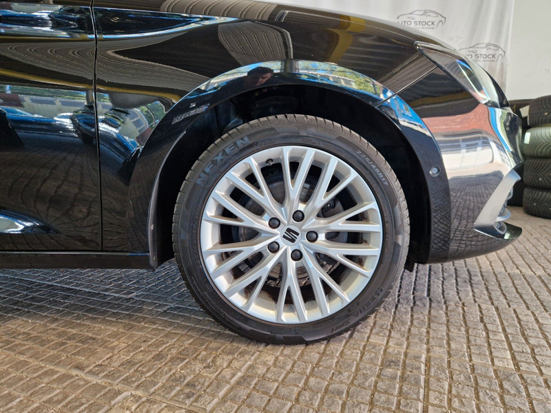SEAT Leon ST 1.5 eTSI DSG Xcellence LED Navi PDC SH — photo 8