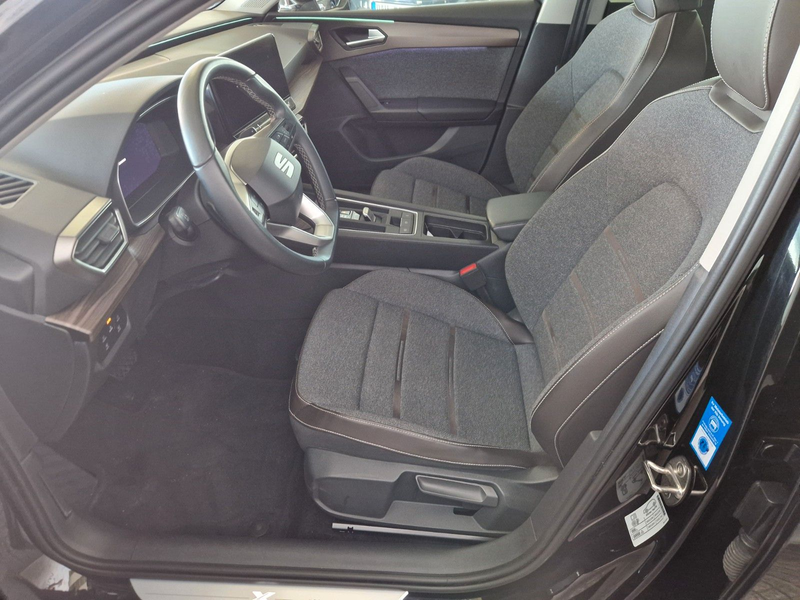 SEAT Leon ST 1.5 eTSI DSG Xcellence LED Navi PDC SH — photo 9