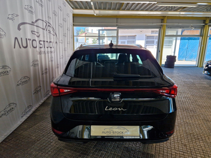 SEAT Leon ST 1.5 eTSI DSG Xcellence LED Navi PDC SH — photo 6