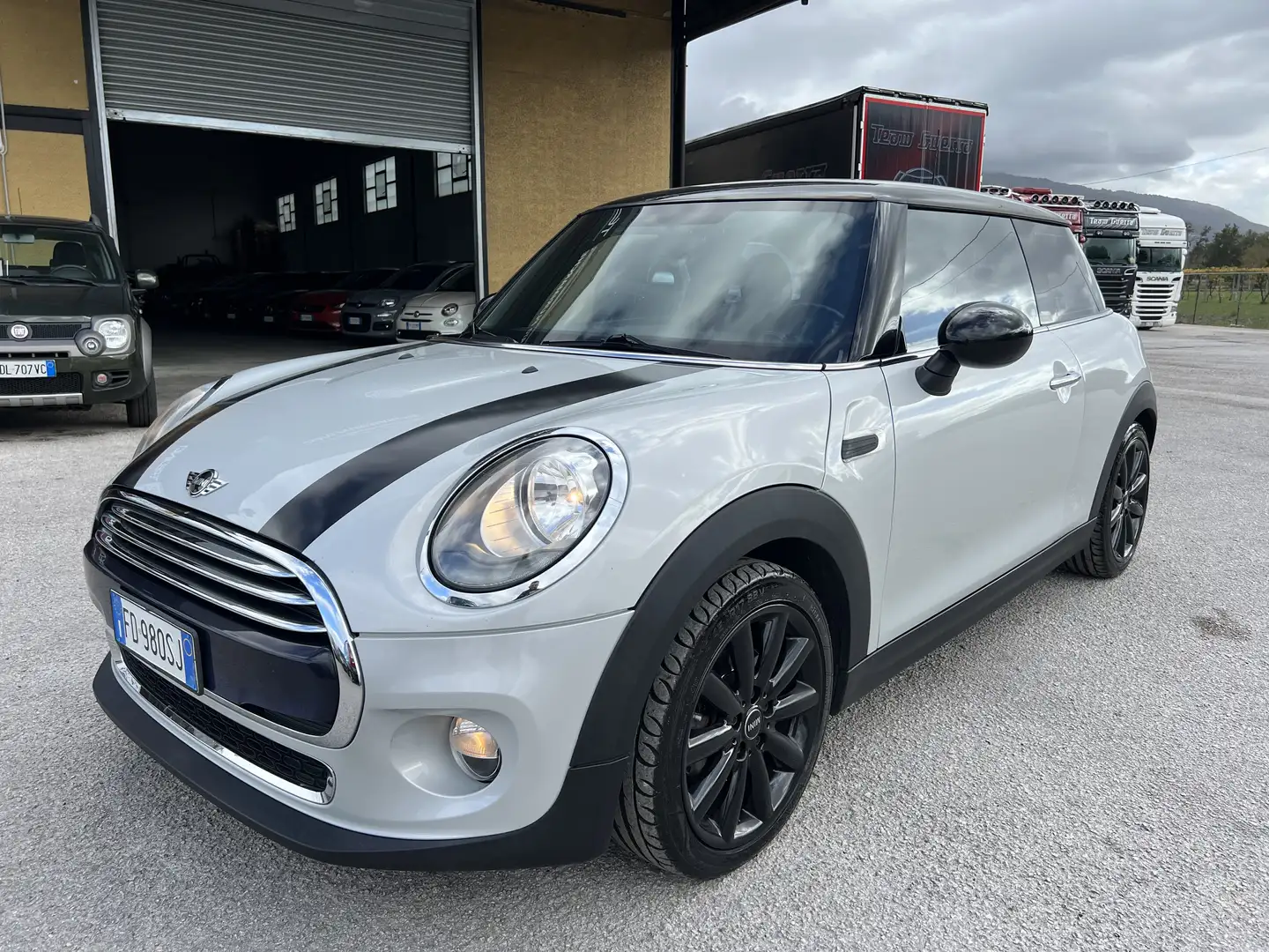 MINI Cooper D 1.5 Hype 3p  Diesel Automatico Grigio - 1