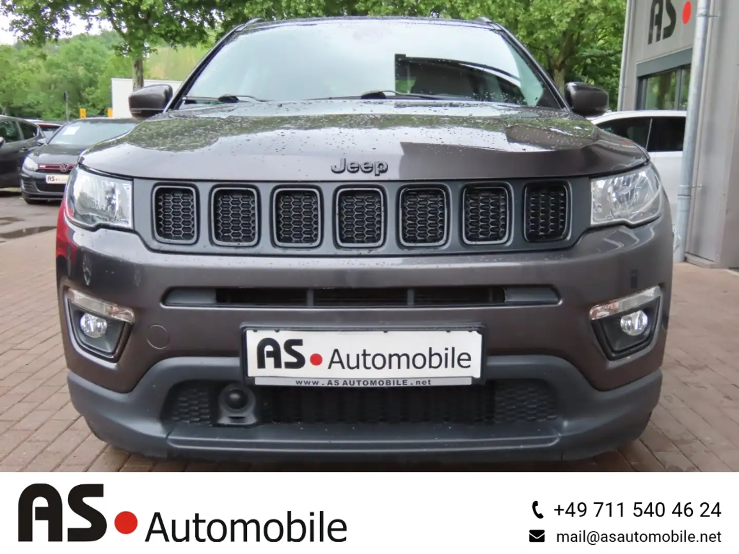 Jeep Compass Night Eagle FWD 1.6 M. Jet* NAVI* KAMERA* PDC*AHK* Gris - 2