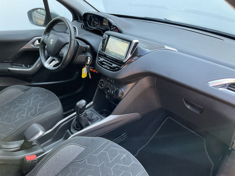 Peugeot 2008 1.2 Injectie Trekhaak Nav/Cruise Carplay Hoogzitte — photo 3