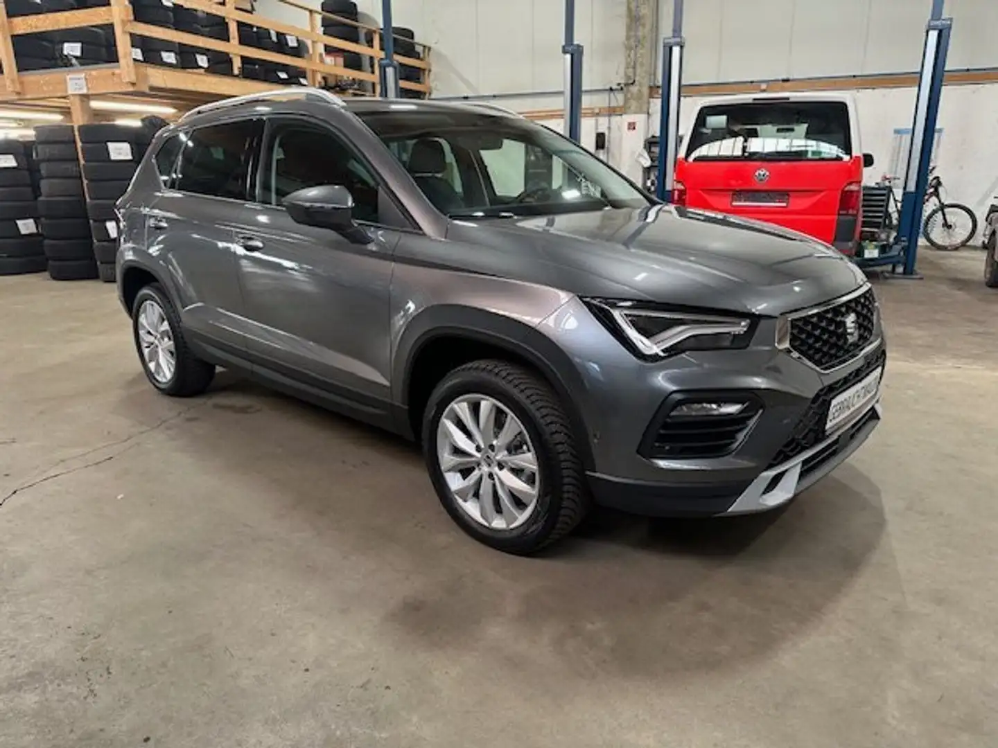 SEAT Ateca Style Grau - 1
