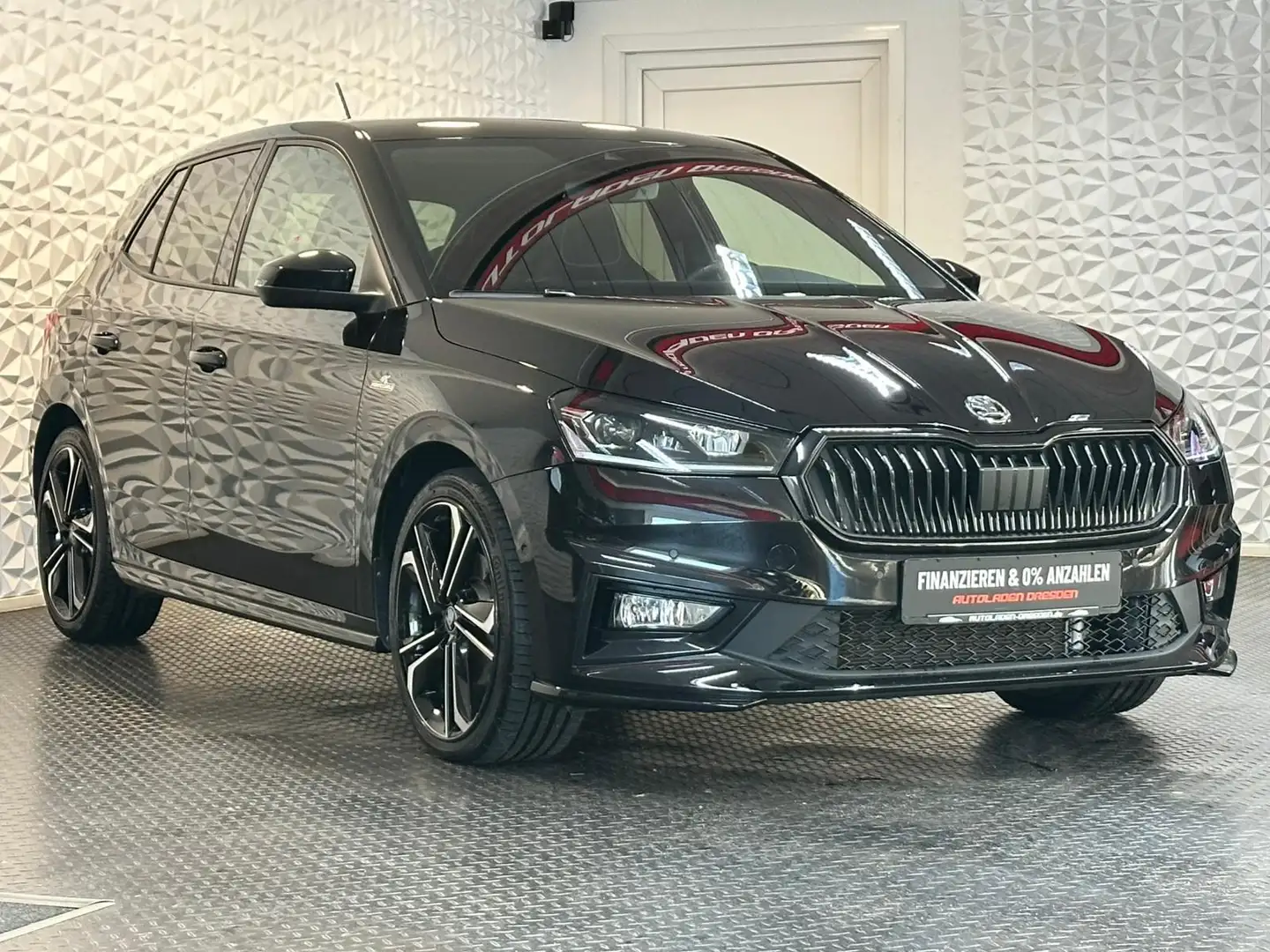 Skoda Fabia 1.5TSI MONTE CARLO* LED#SHZ#LH#ACC#KEYLESS Schwarz - 2