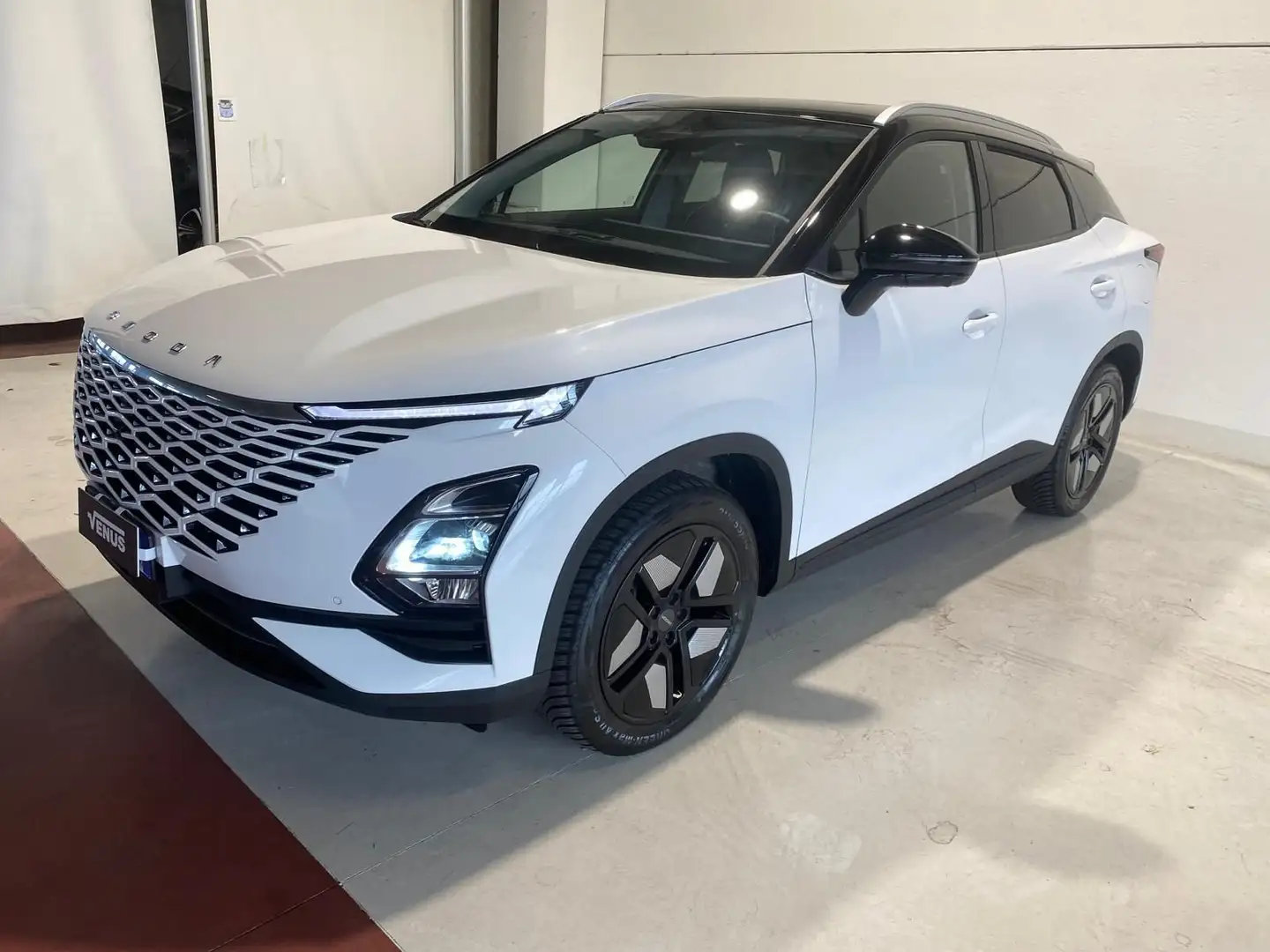 Omoda 5 1.6 TGDI 147CV aut. Premium Bílá - 2