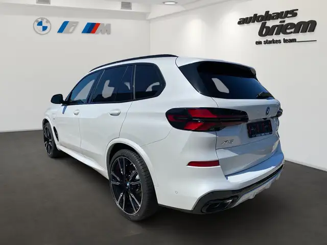 BMW X5 view 4