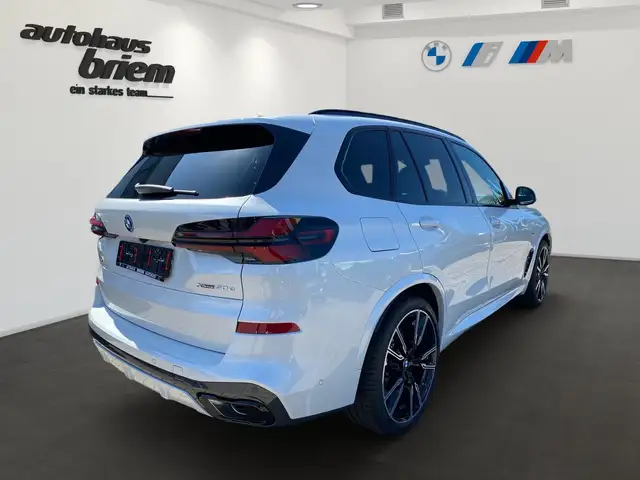 BMW X5 view 3