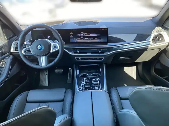 BMW X5 view 10