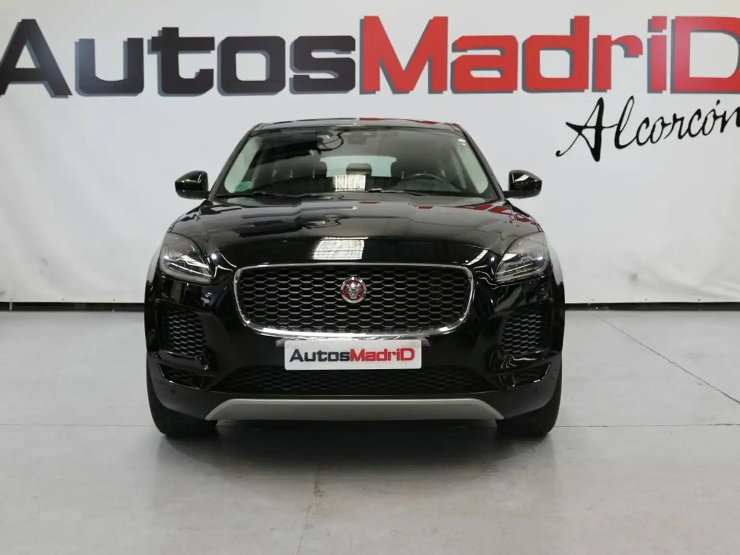 Jaguar E-Pace 2.0D 110kW S 4WD Auto Zwart - 2