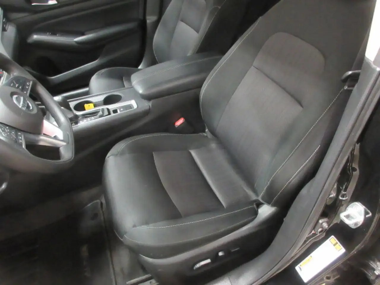 Nissan Altima снимка Nissan Altima