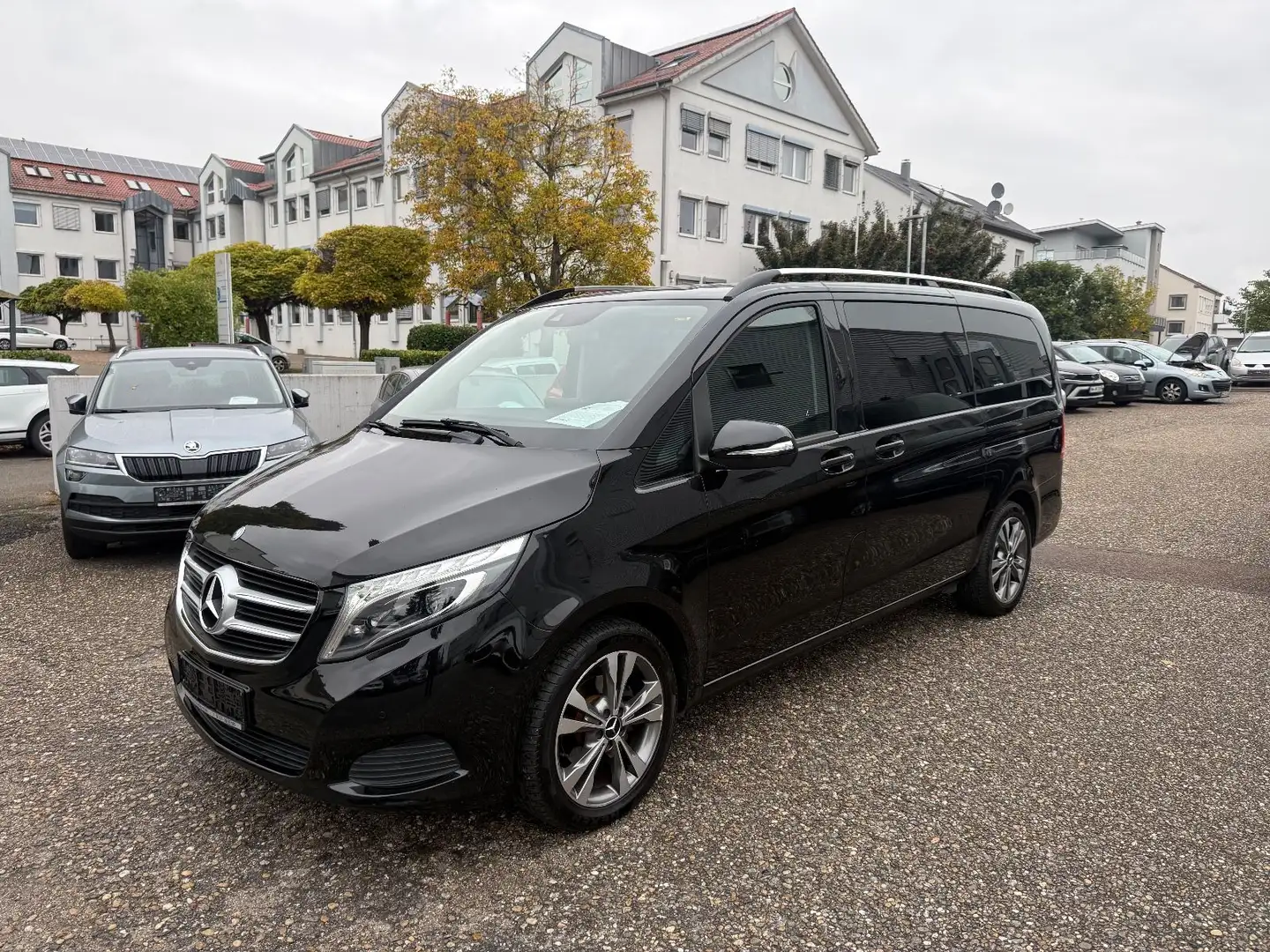 Mercedes-Benz V 220 Lang*2.Hand*LED*6.Stz*Navi*Kamera*Euro6 Noir - 1